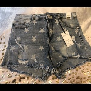 Judy Blue Star Shorts - NWT - size M